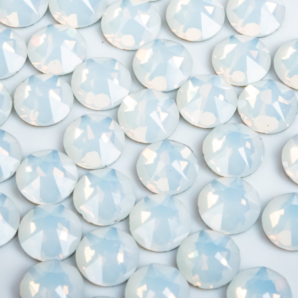 SS12 Swarovski White Opal Round